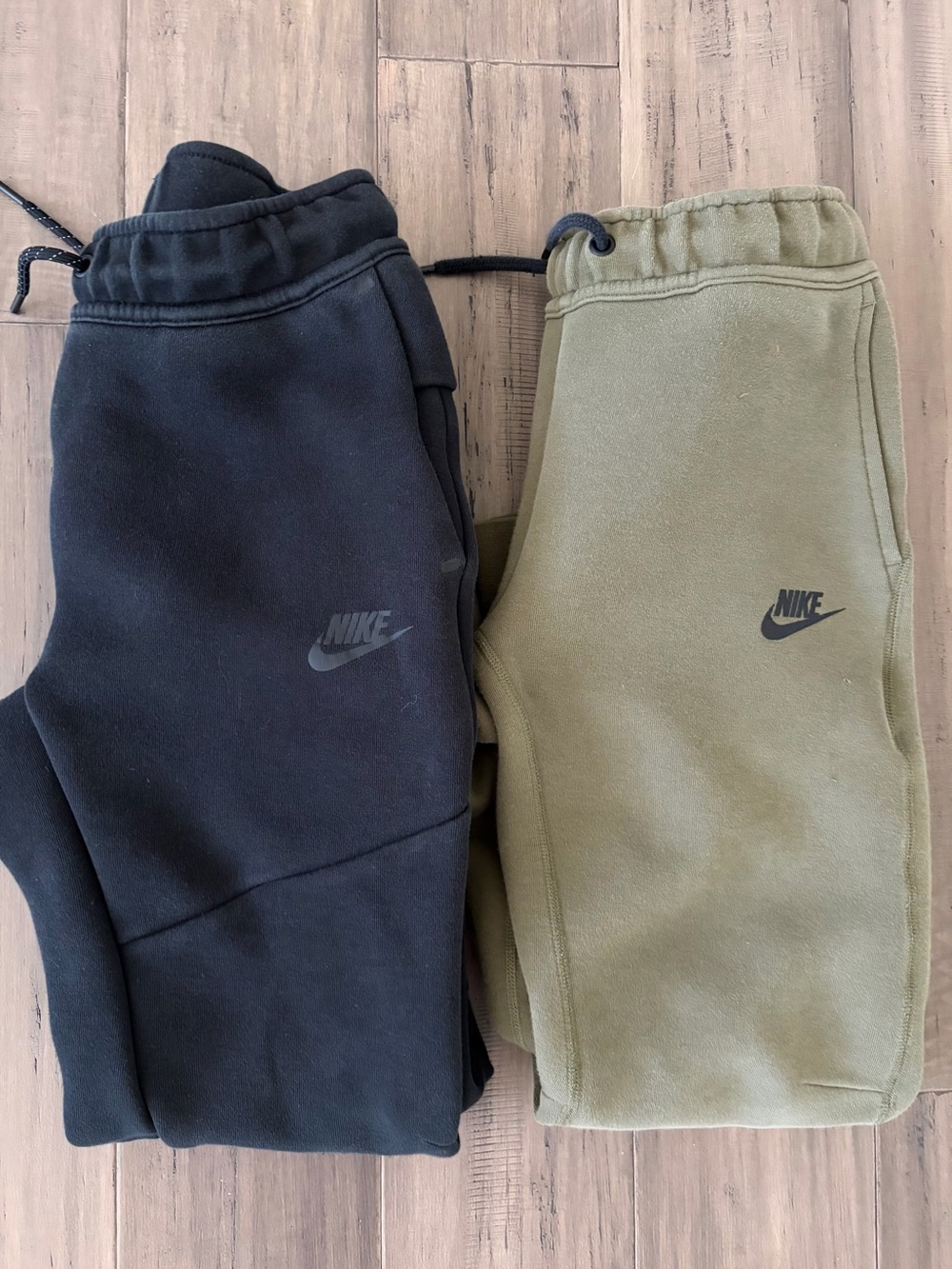 Nike Tech sweatpants/joggers - boys size M